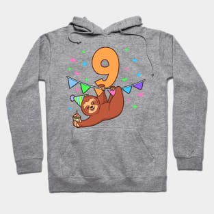 I am 9 with sloth - kids birthday 9 years old Hoodie